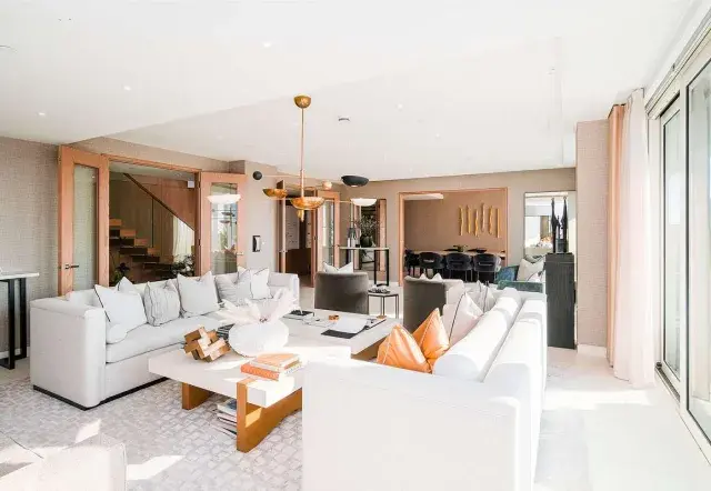 Riverside Penthouse, holiday home in Borough, London