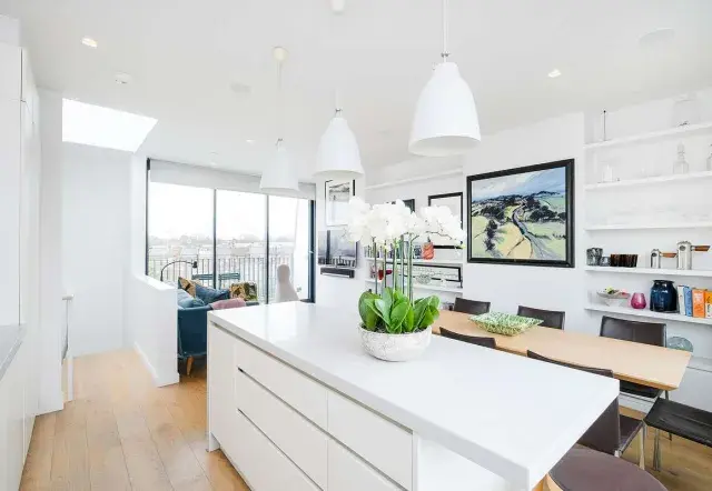 Rush Hill Road, holiday home in Clapham, London