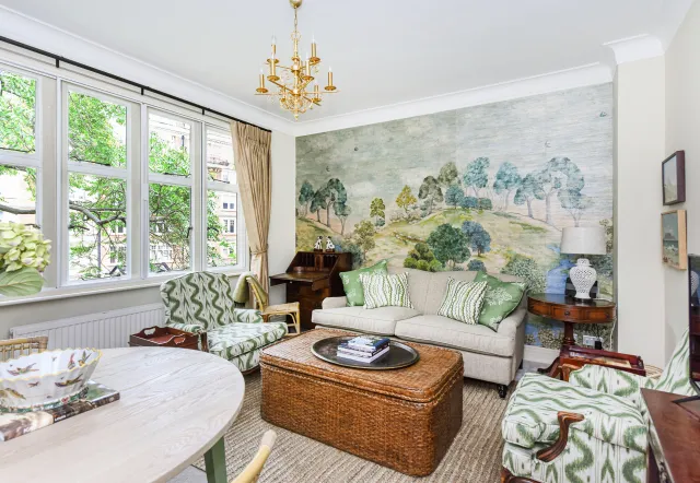 Kensington Gardens, holiday apartment in Kensington, London