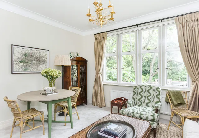Kensington Gardens, holiday apartment in Kensington, London