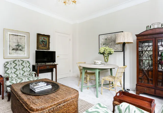 Kensington Gardens, holiday apartment in Kensington, London
