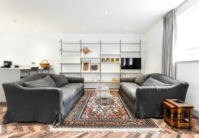 Albert Mews II, holiday mews in Kensington, London