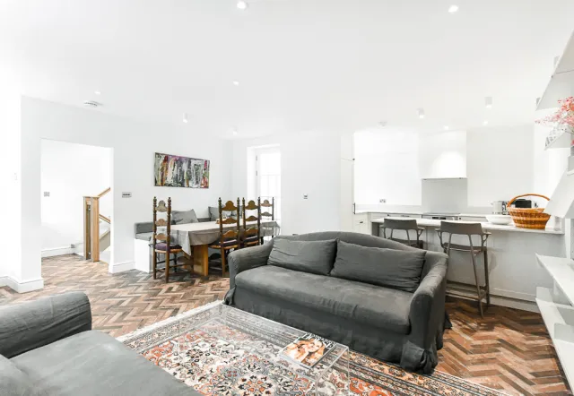 Albert Mews II, holiday mews in Kensington, London