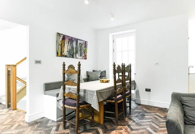 Albert Mews II, holiday mews in Kensington, London