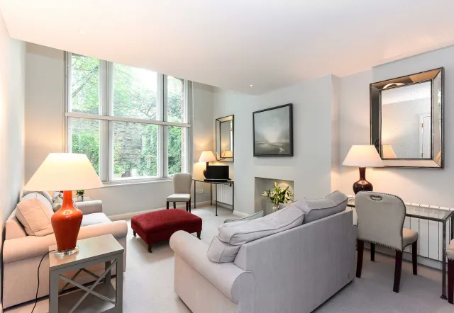 Embankment Gardens, holiday apartment in Chelsea, London