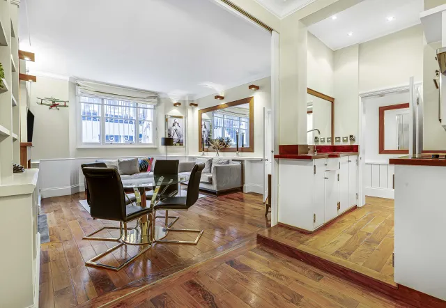 Queens Gate II, holiday apartment in Kensington, London