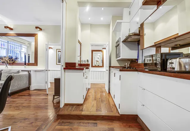 Queens Gate II, holiday apartment in Kensington, London