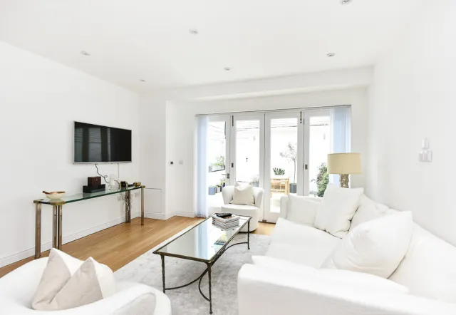 Boyne Terrace Mews, holiday mews in Holland Park, London