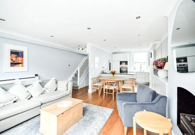 New Kings Road, holiday apartment in Fulham, London