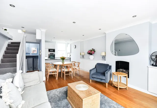 New Kings Road, holiday apartment in Fulham, London