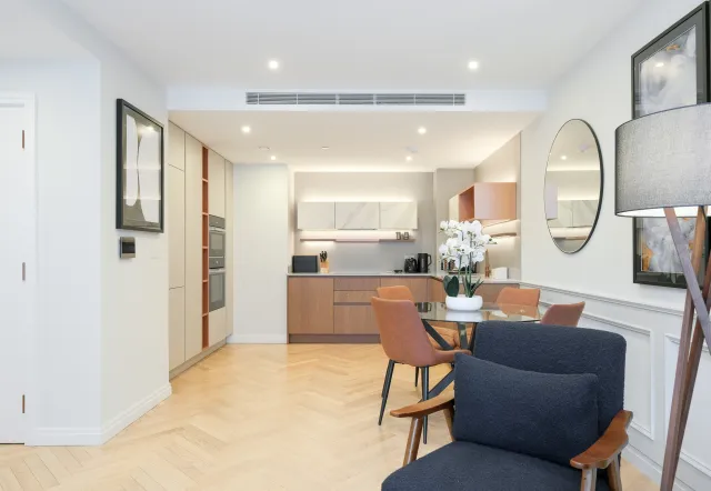 Parkland Walk, holiday apartment in Fulham, London