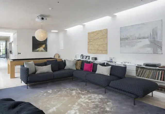 Blythe Road, holiday home in Kensington, London