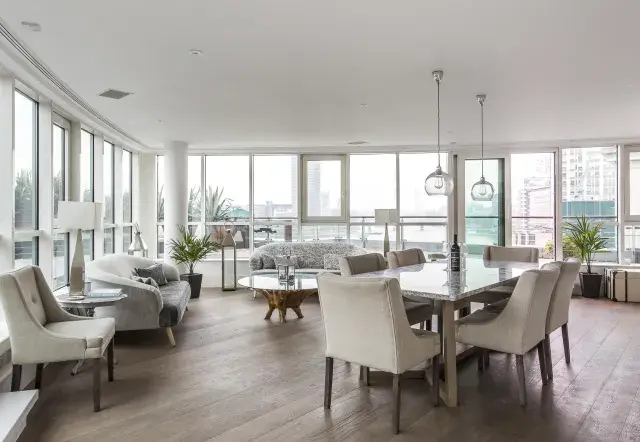 St George's Wharf , holiday home in Lambeth, London