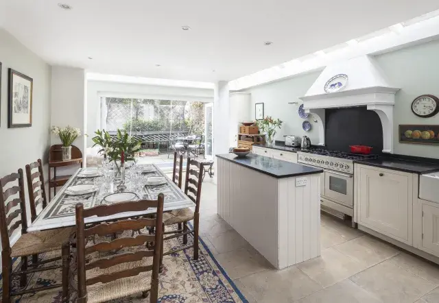 Winchendon Road, holiday home in Fulham, London