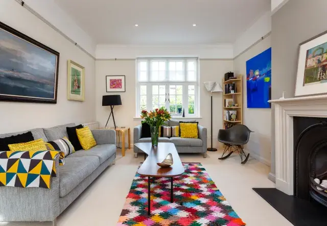 Corringham Road, holiday home in Hampstead, London