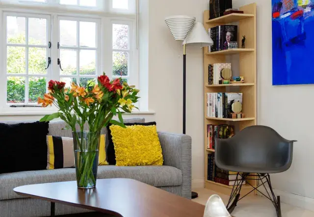 Corringham Road, holiday home in Hampstead, London