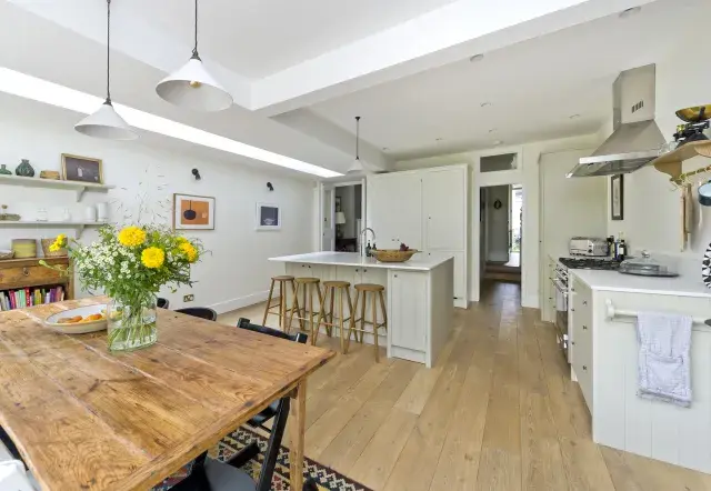 Crescent Lane, holiday home in Clapham, London