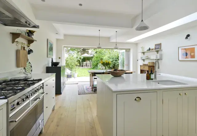 Crescent Lane, holiday home in Clapham, London