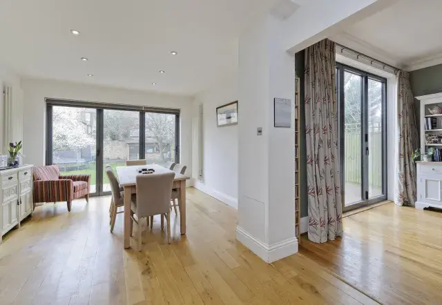 Woodbourne Avenue, holiday home in Wandsworth, London