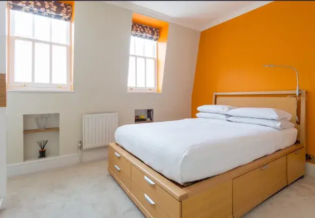 Wetherby Mews, holiday home in Earls Court, London