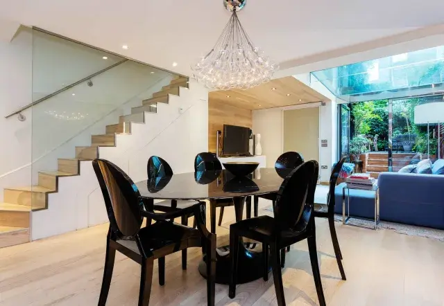 Moore Street, holiday home in Chelsea, London