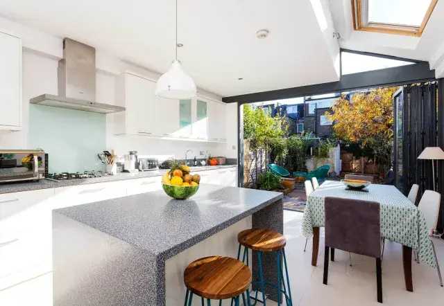 Disbrowe Road, holiday home in Fulham, London