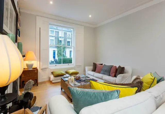 Burnley Road, holiday home in Stockwell, London