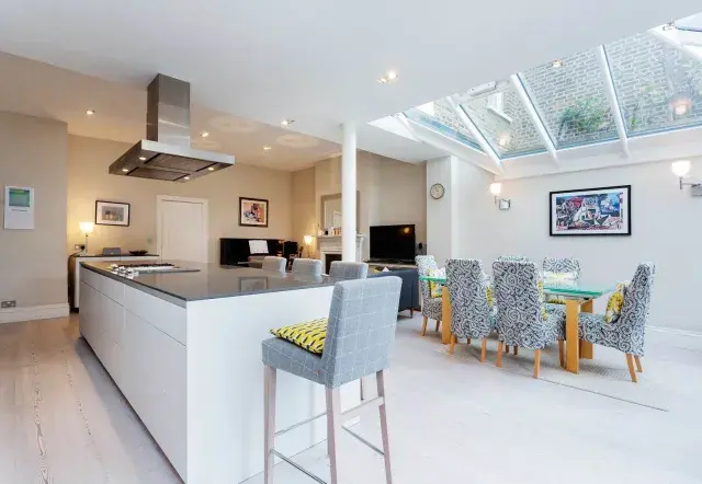 Webster Gardens, holiday home in London