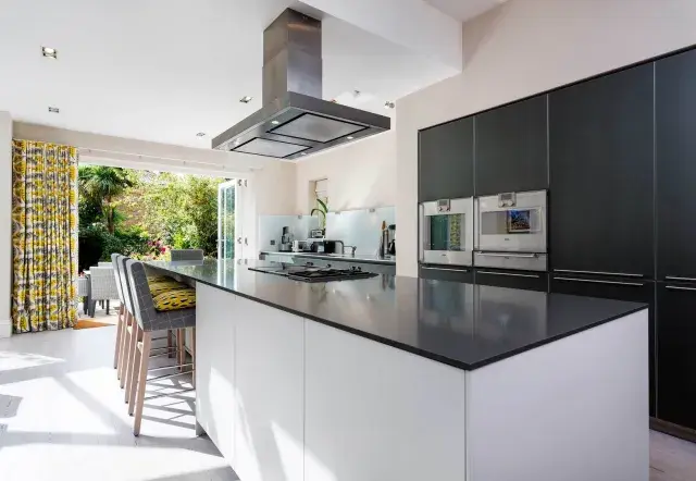 Webster Gardens, holiday home in London