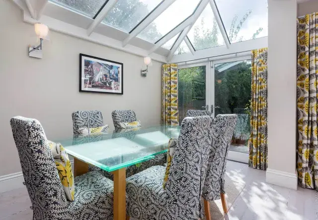 Webster Gardens, holiday home in London