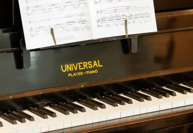 Webster Gardens, holiday home in London