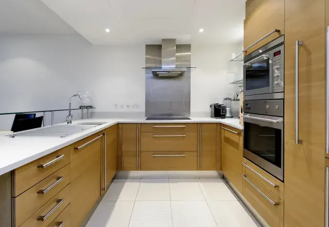 Chelsea Bridge Wharf II, holiday home in Chelsea, London