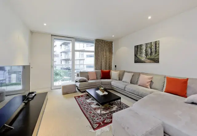 Chelsea Bridge Wharf II, holiday home in Chelsea, London