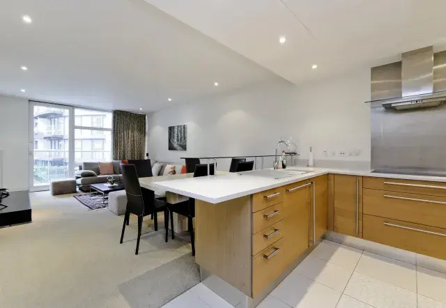 Chelsea Bridge Wharf II, holiday home in Chelsea, London