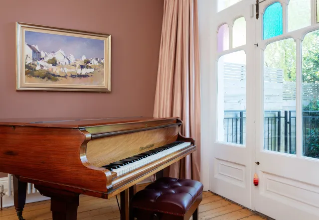 Mount View Road, holiday home in London