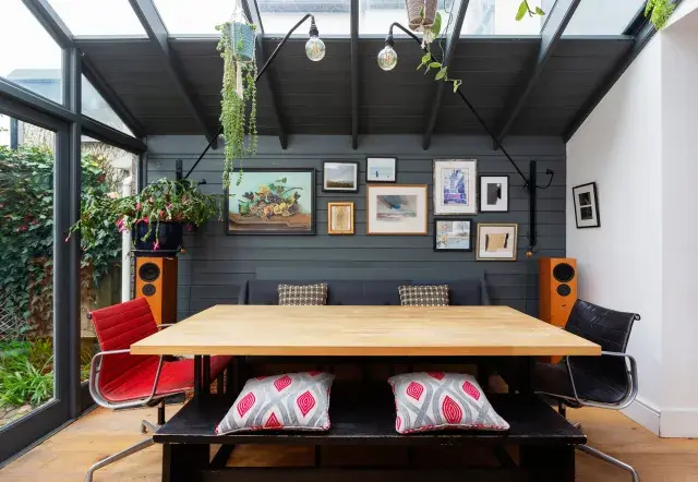 Mortlake Road, holiday home in Kew, London