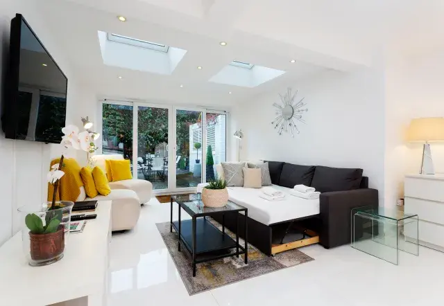 Redfield Lane, holiday home in Kensington, London