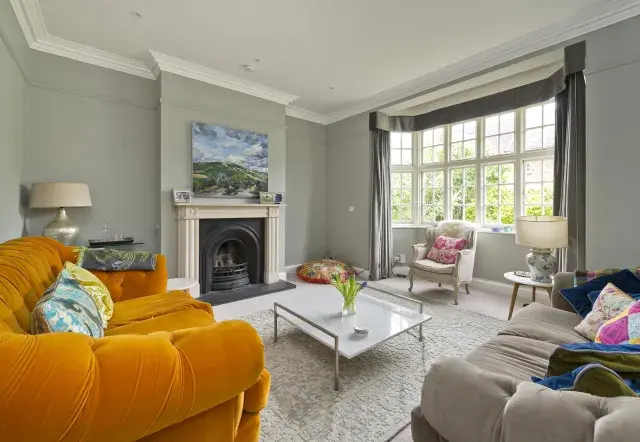 Frewin Road, holiday home in Wandsworth, London