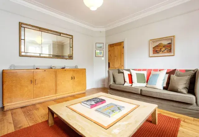 First Avenue II, holiday home in London