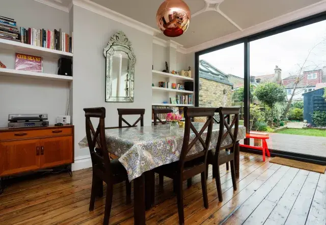 First Avenue II, holiday home in London