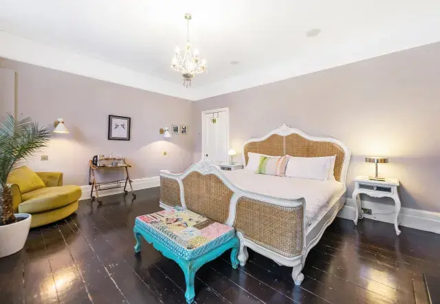 Ferntower Road, holiday home in Highbury, London