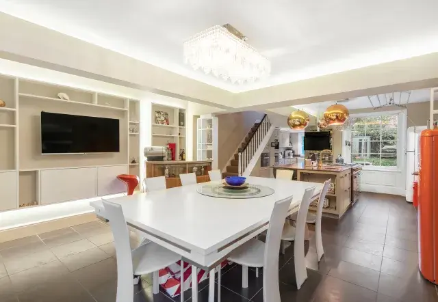 Ferntower Road, holiday home in Highbury, London