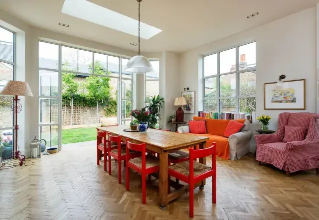 Upper Richmond Road West, holiday home in London