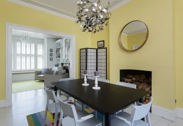 Sistova Road, holiday home in London