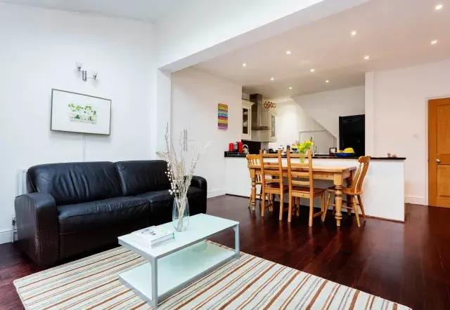 Wolseley Avenue, holiday home in Wimbledon – South London, London