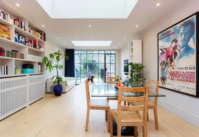 Brondesury Road, holiday home in London