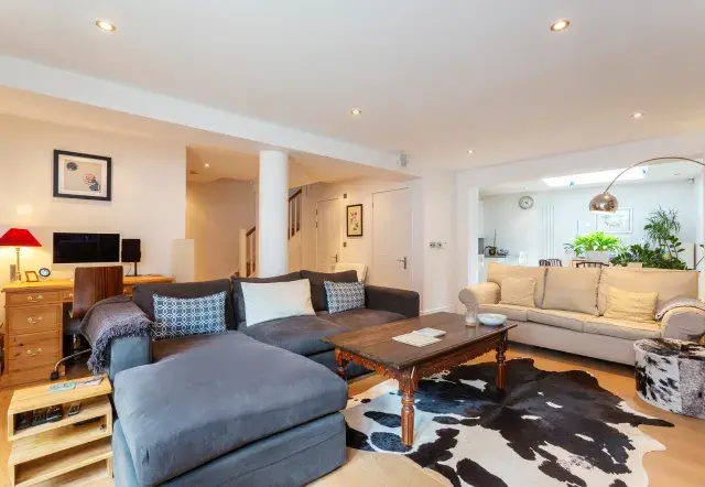 Bromells Road, holiday home in Clapham, London