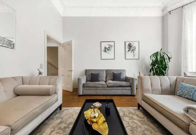 Holland Park Gardens, holiday home in Kensington, London