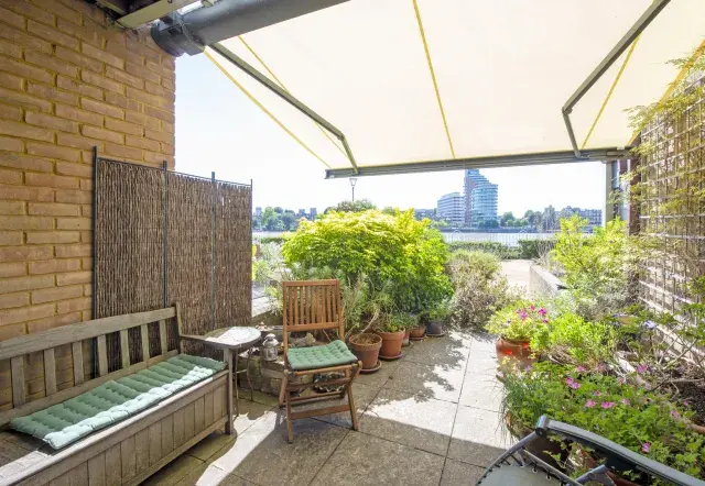 Carrara Wharf, holiday home in Fulham, London