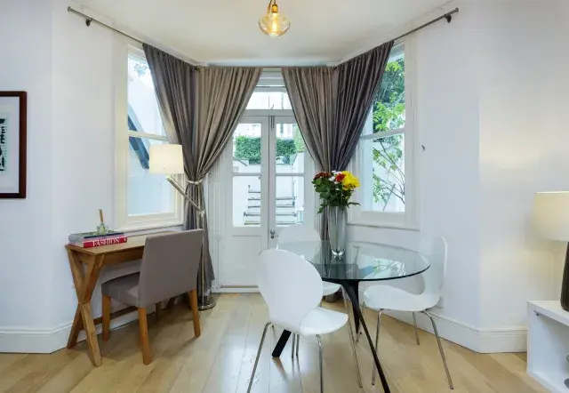Elsham Road, holiday home in Kensington, London